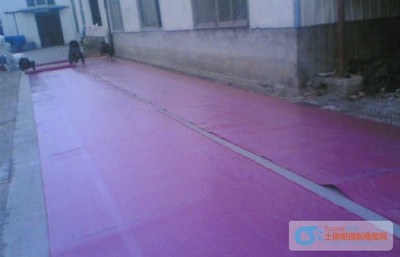 苏州绿色PVC地板卷材批发，兼谈PVC与实木地板的差异与应用