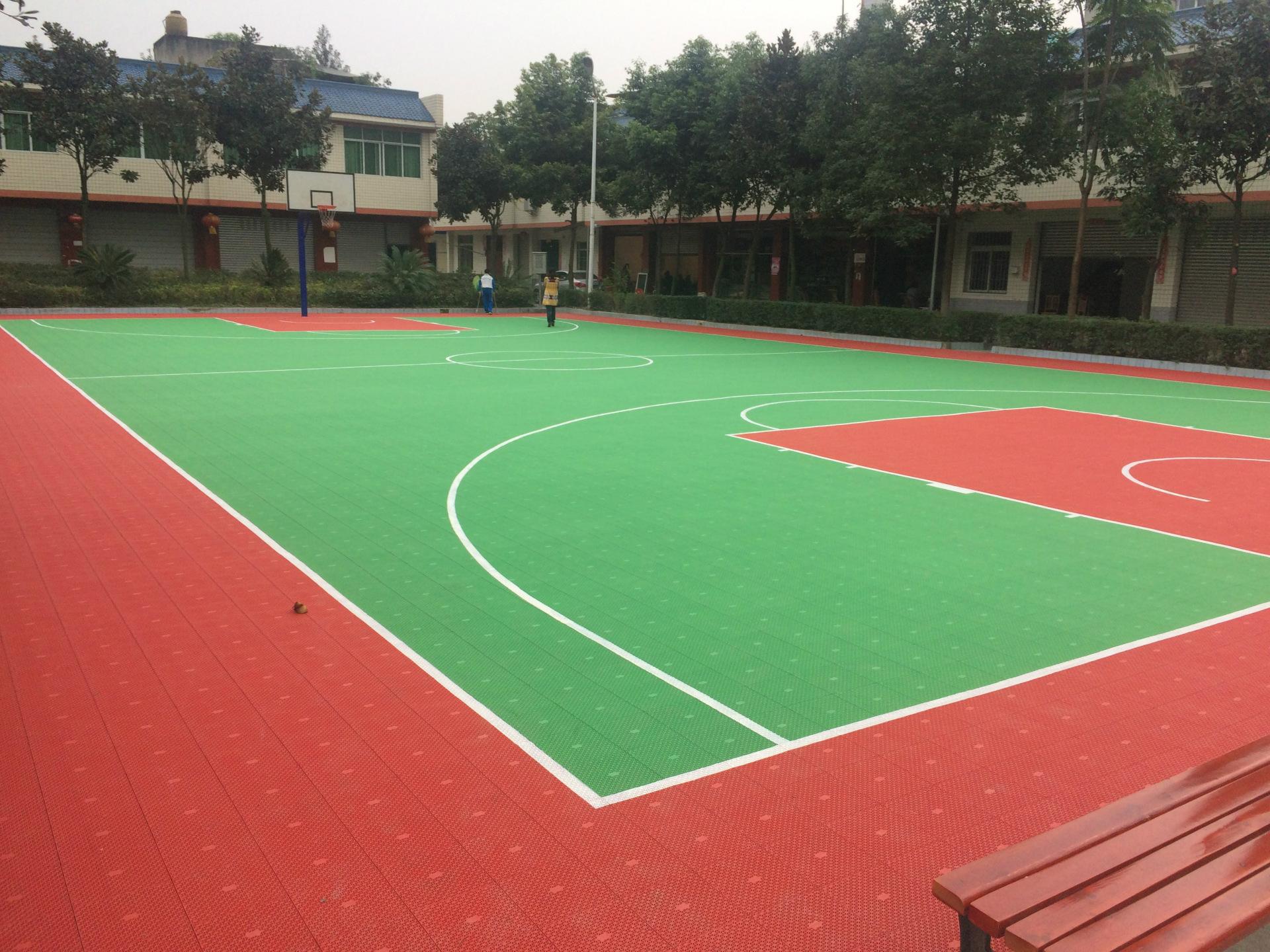 室外运动新选择 户外防滑悬浮拼装地板的优势与应用